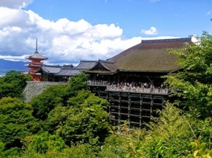 Kiyomizudera temple in Kyoto