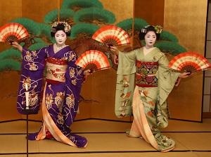 Dancing Maiko