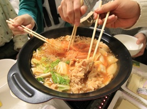 Eating Yosenabe