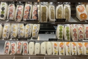 Fruits sandwich